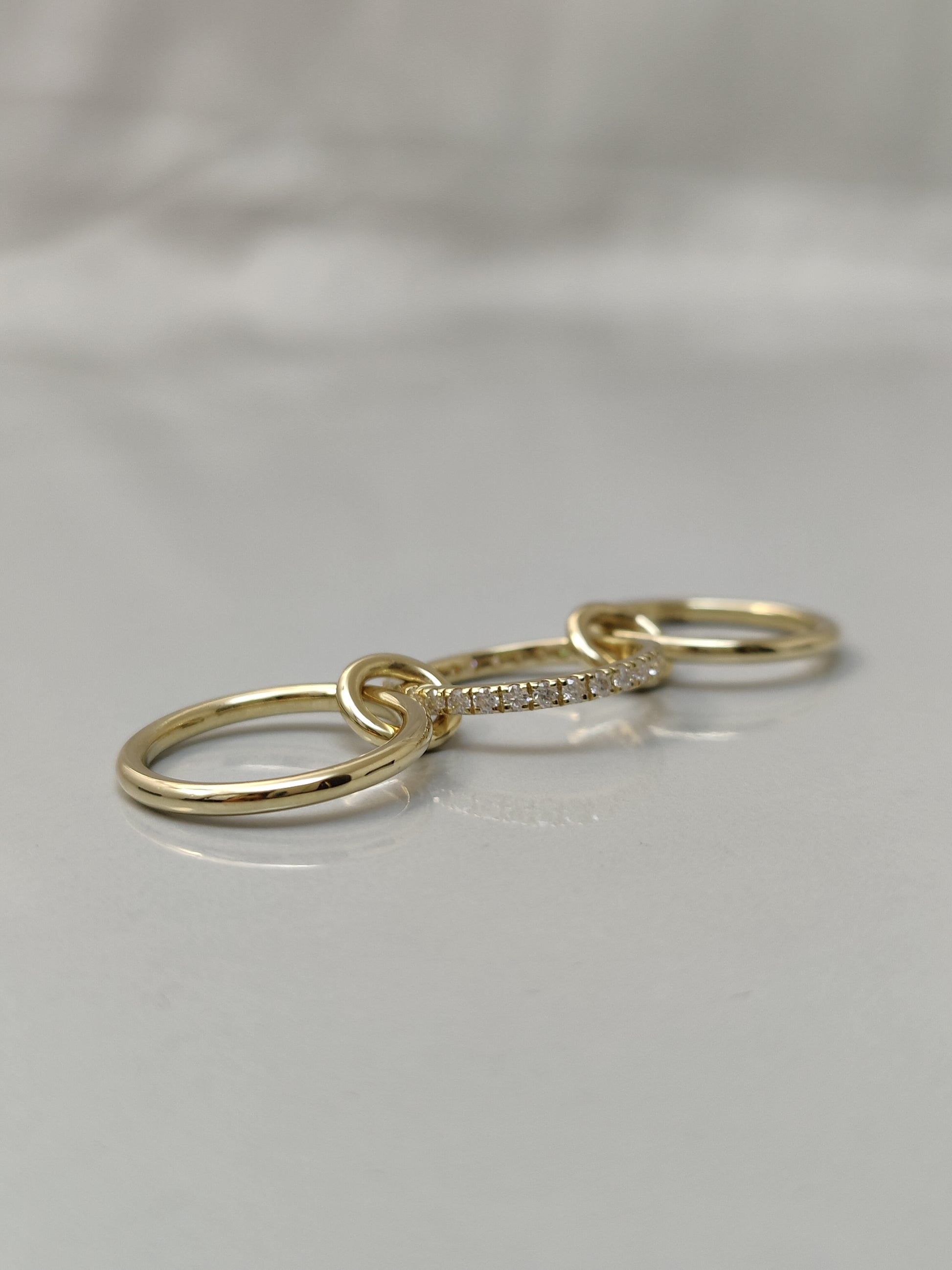 10k_Solid_Gold_Linked_Ring