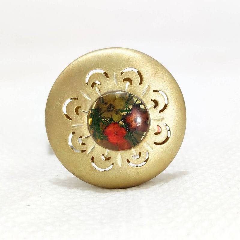 8.50mm round cut solitaire moissanite ring