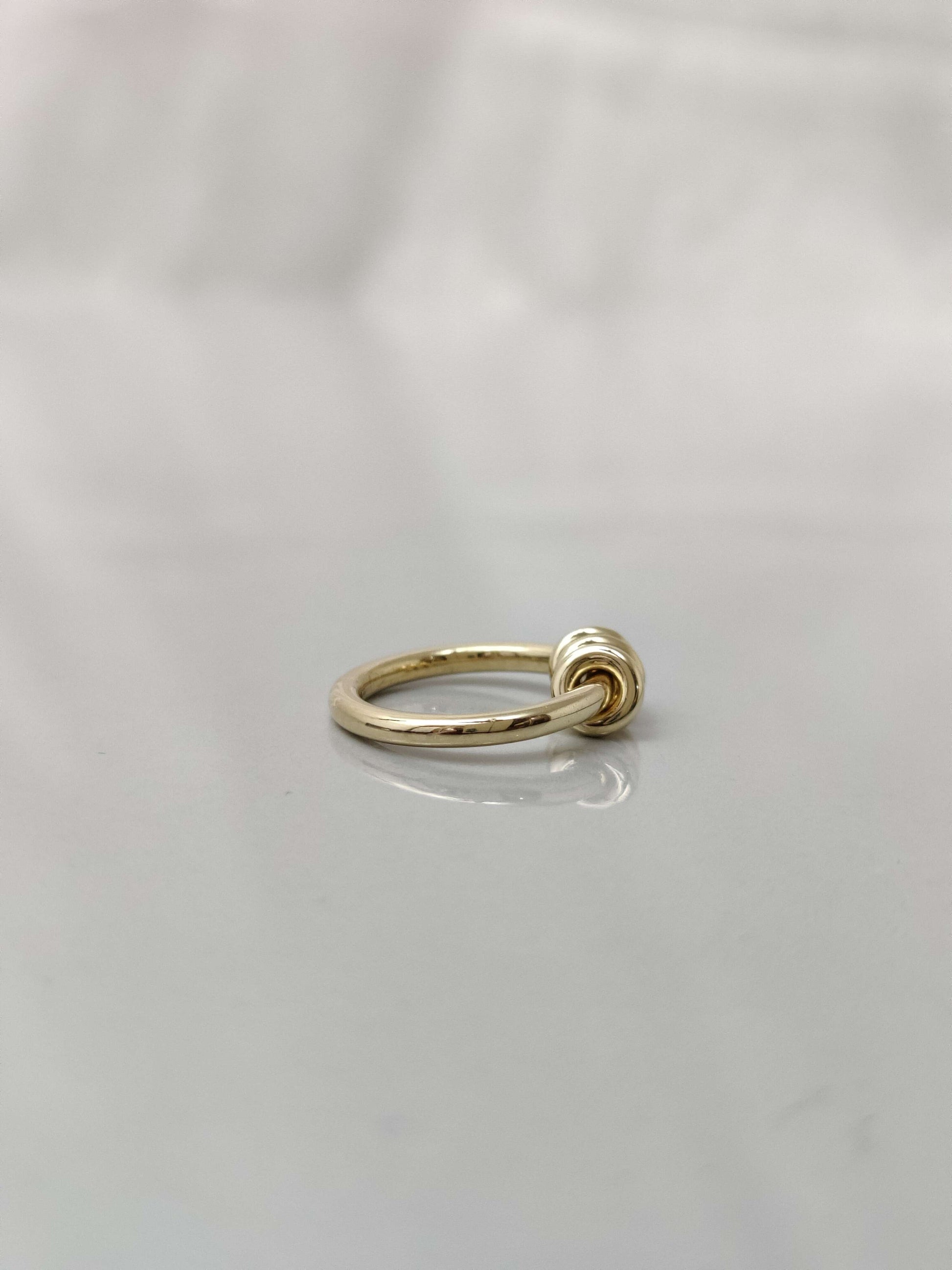 Chunky_Gold_Connector_Ring