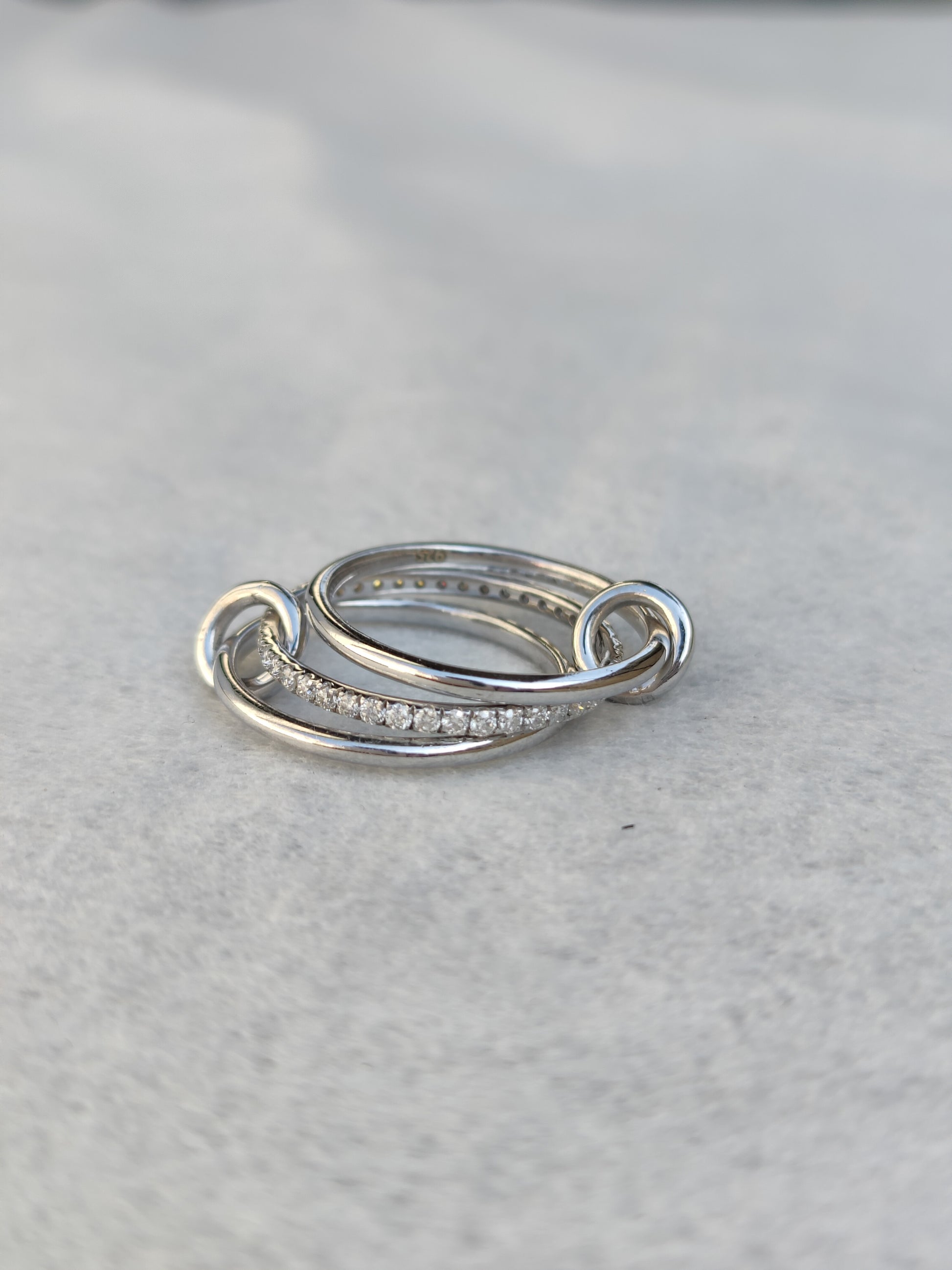 Circle_Plain_Eternity_Ring