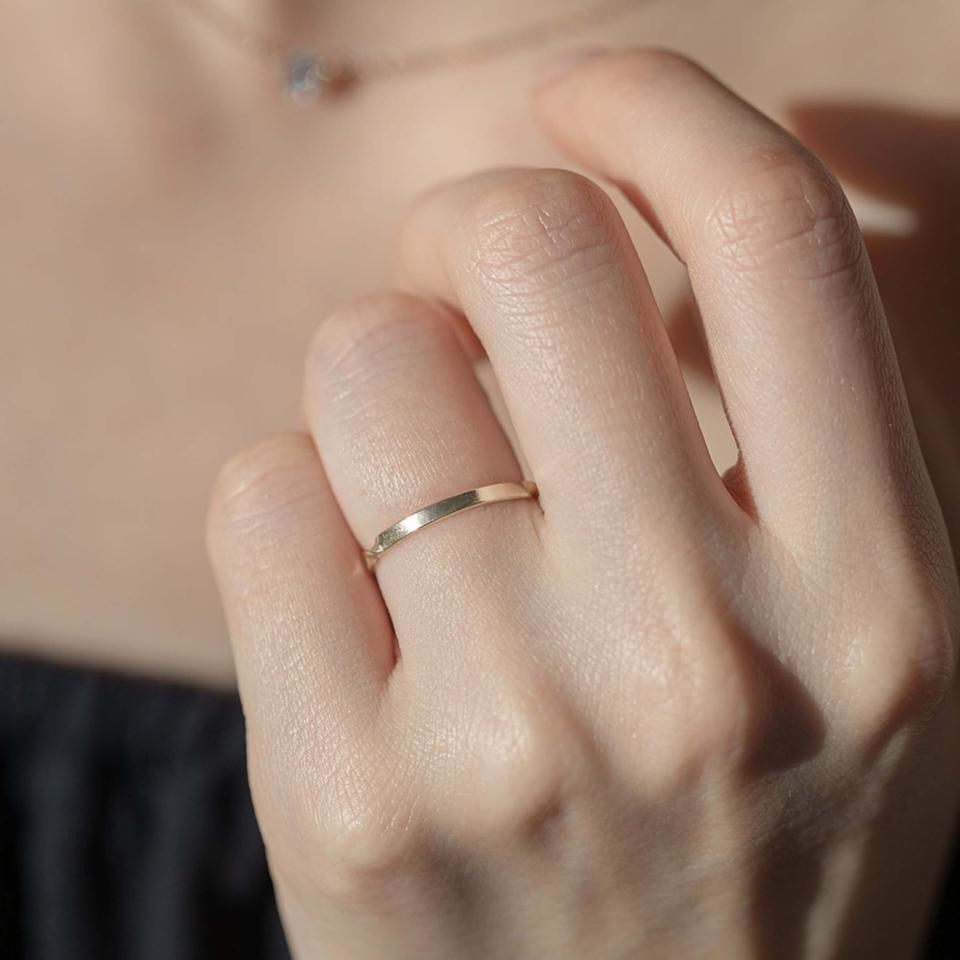 flat gold band