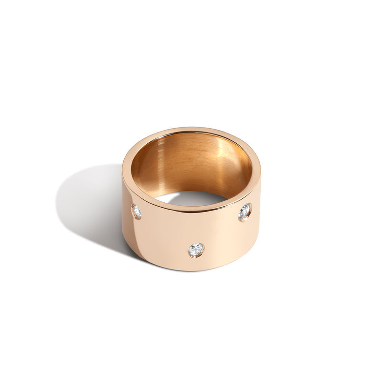 Flush_Set_Round_Cut_Moissanite_Diamond_Band_33a1b57b