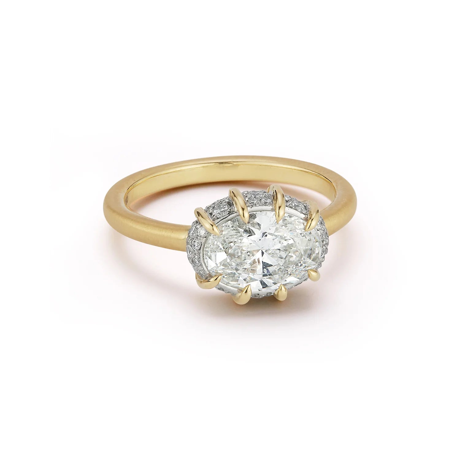 Oval_Cut_Lb_Grown_Daimond_Ring