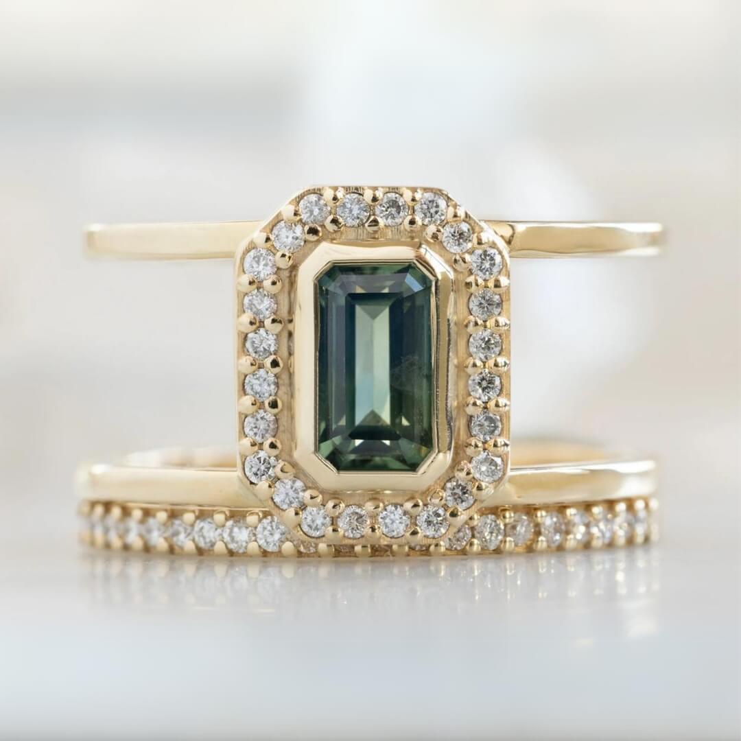 Oval cut aquamarine Engagement ring