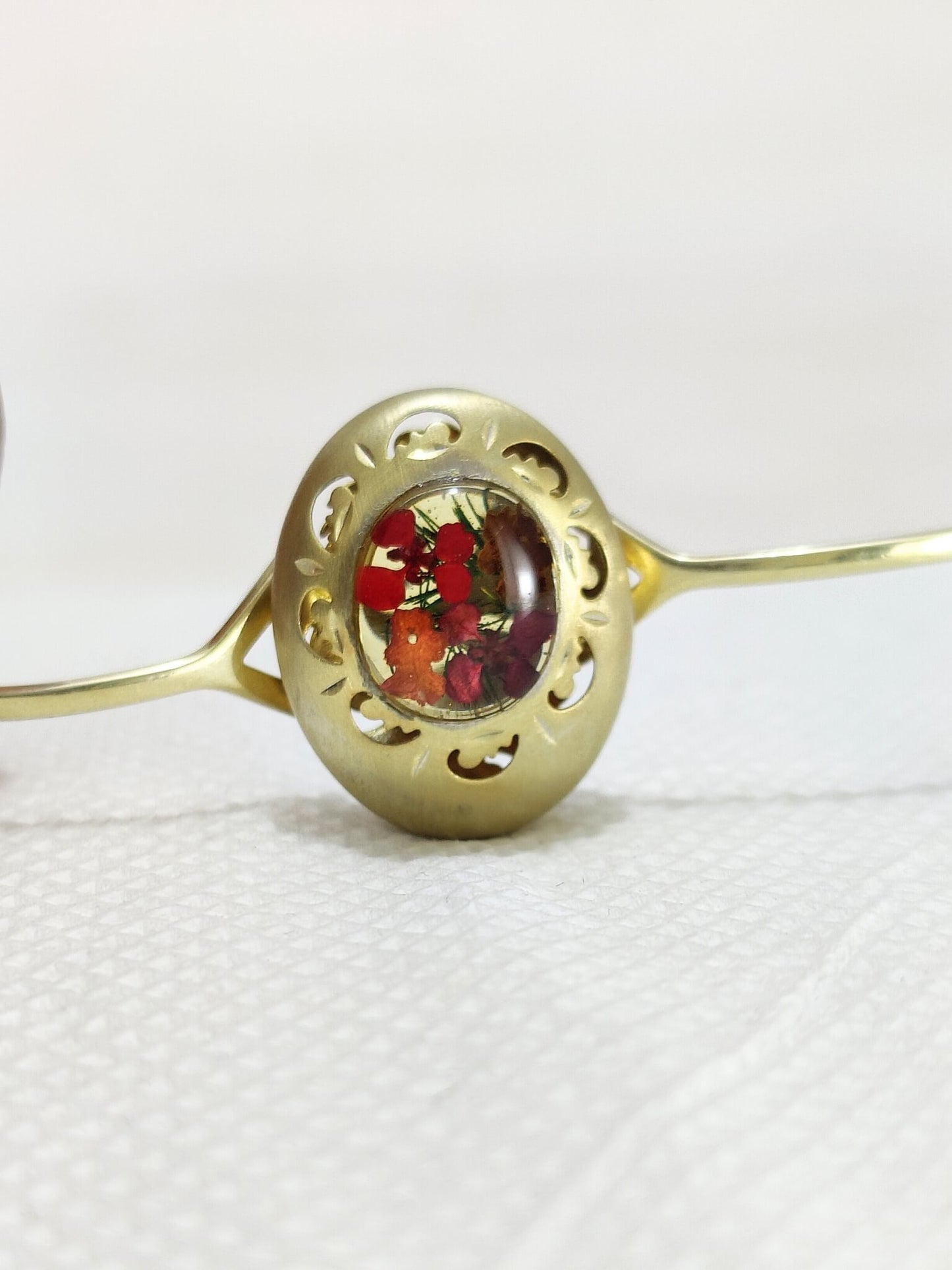 Rainbow women's bracelet with real dried pressed flowers in resin