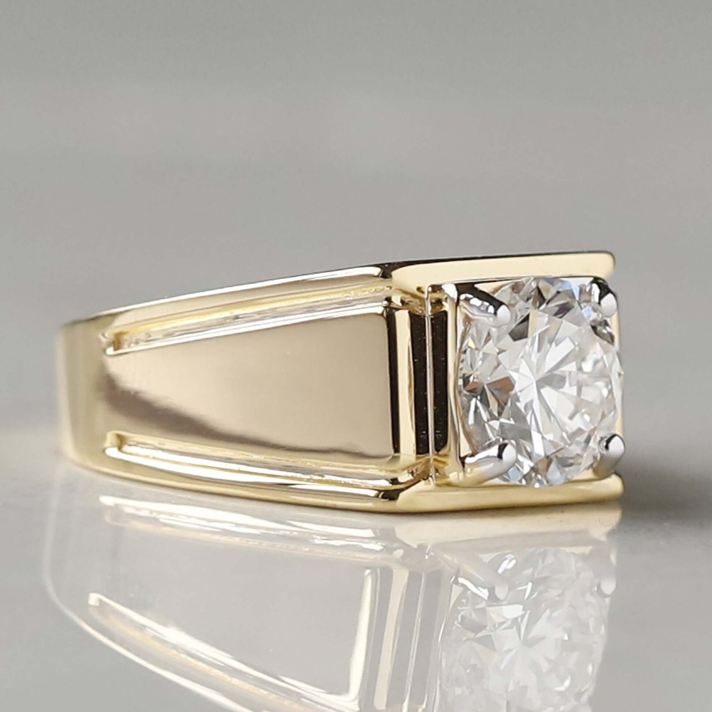 Round Cut Diamond Men's Ring
