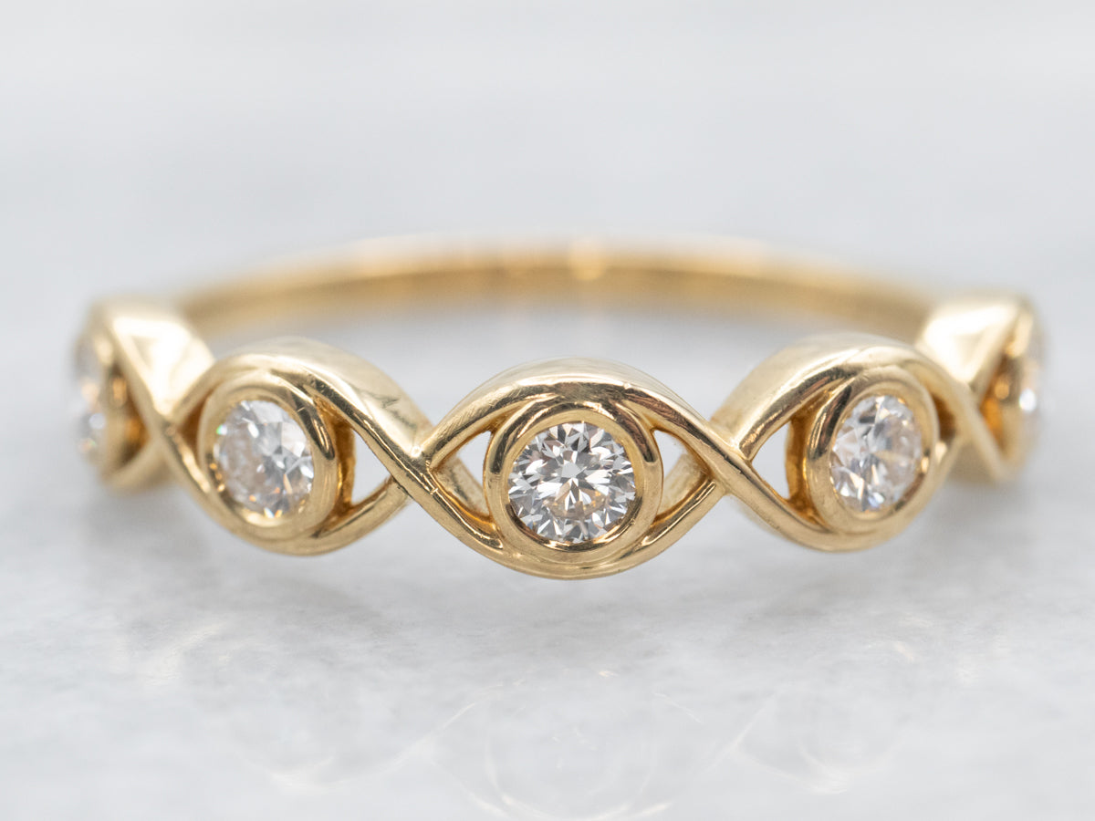 Round_Diamond_Infinity_Twist_Wedding_Band