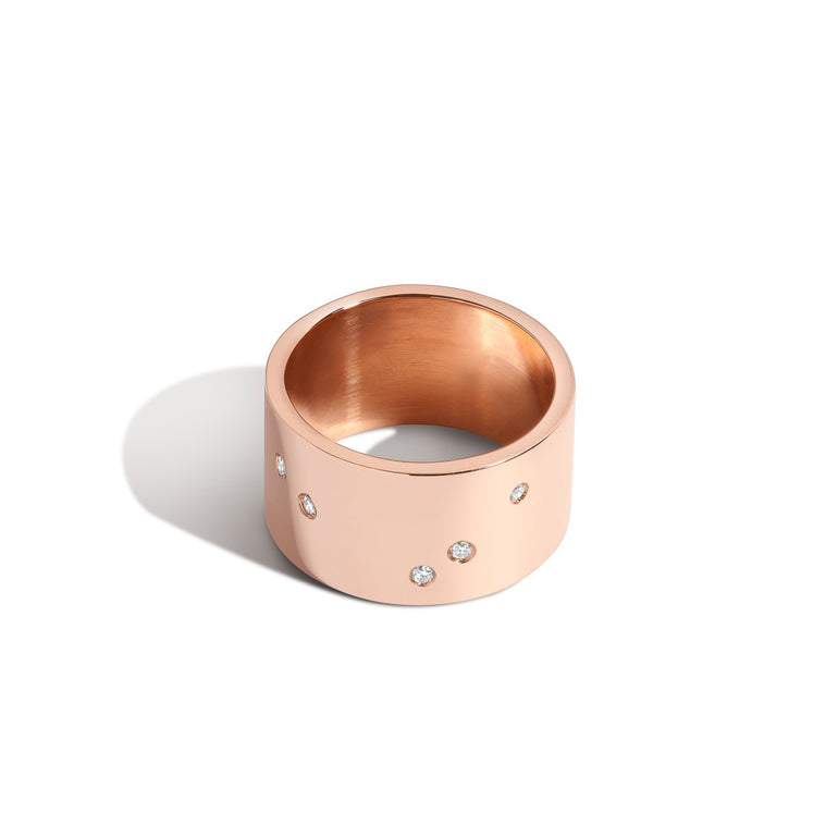 Round_Moissanite_Diamond_Flush_Set_Band
