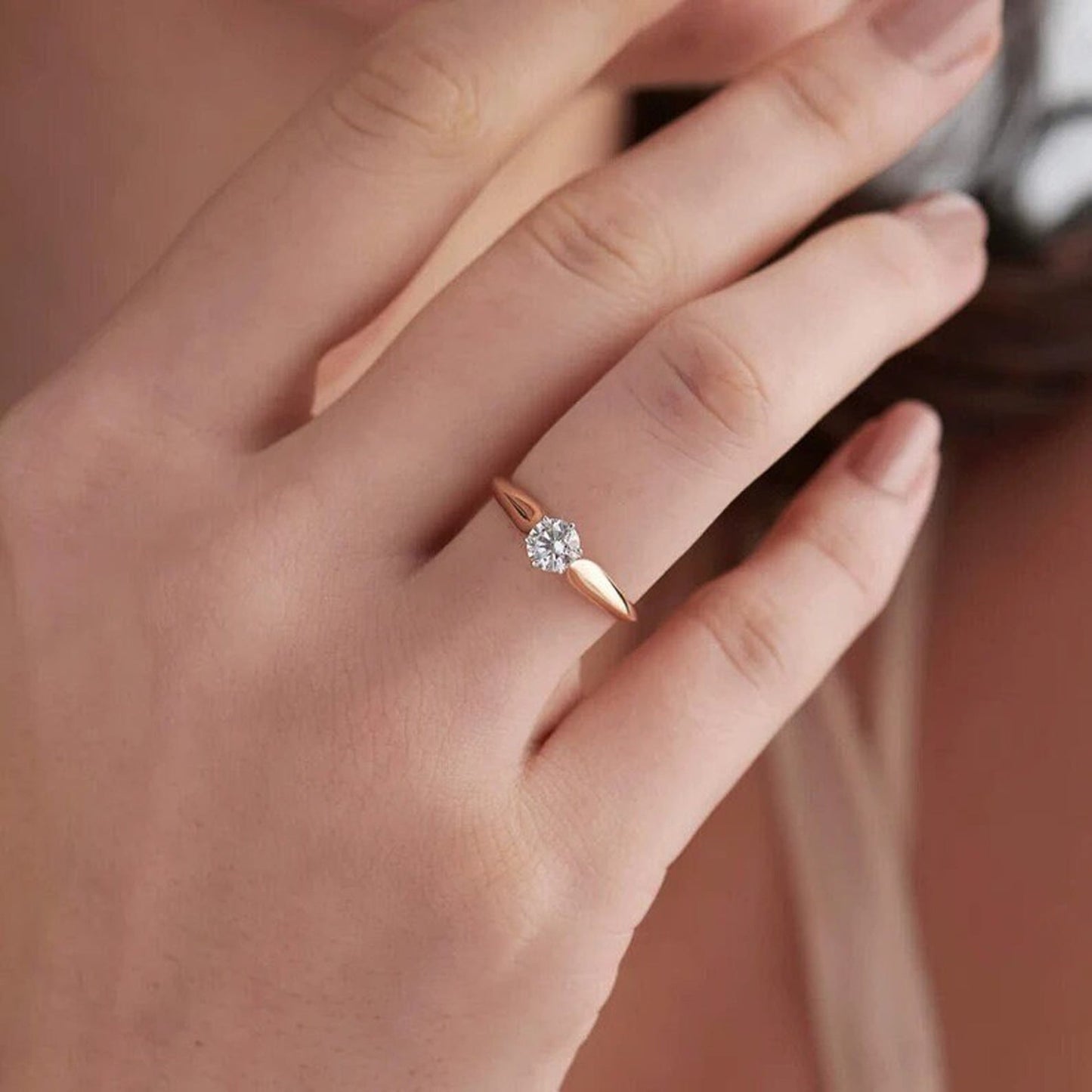 Round cut Moissanite engagement ring