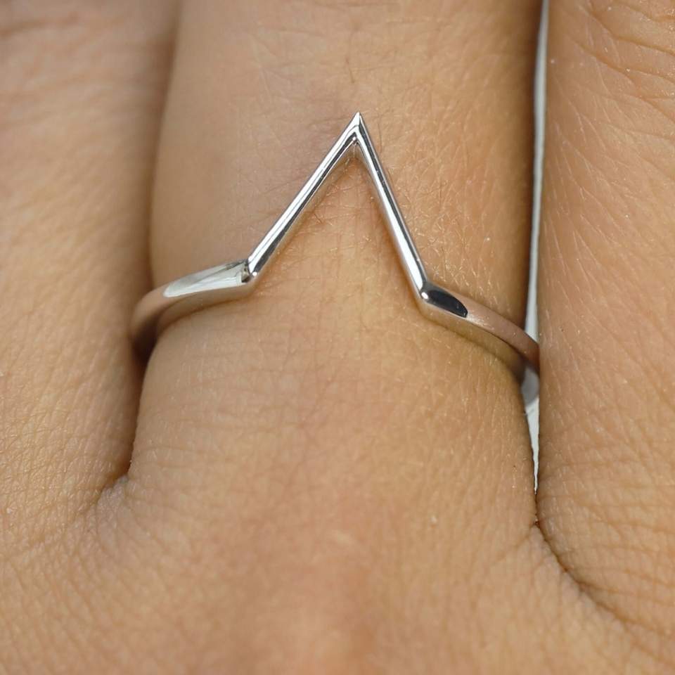 Solid White Gold Curve Band