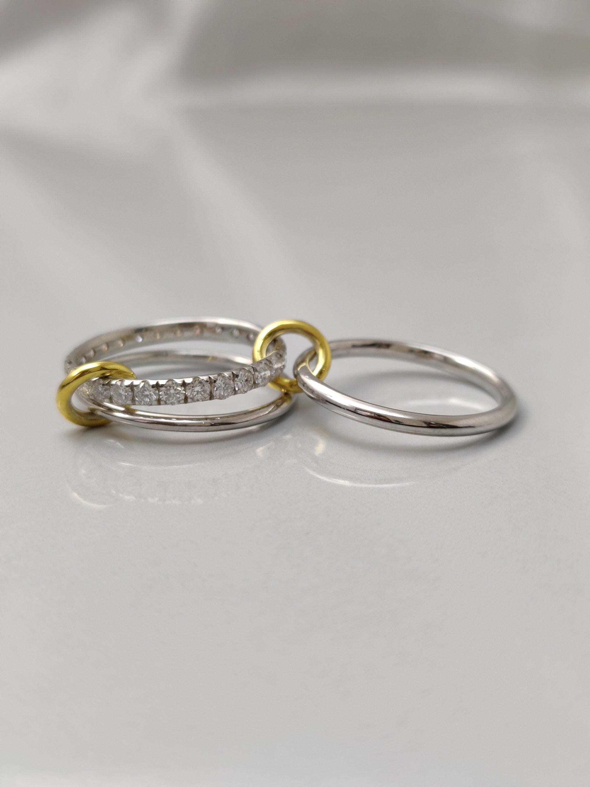 Three_Connected_Rings