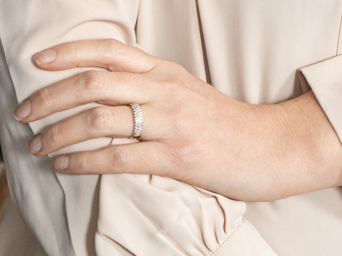 Twisted_Band_Ring_for_Anniversary_Gifts