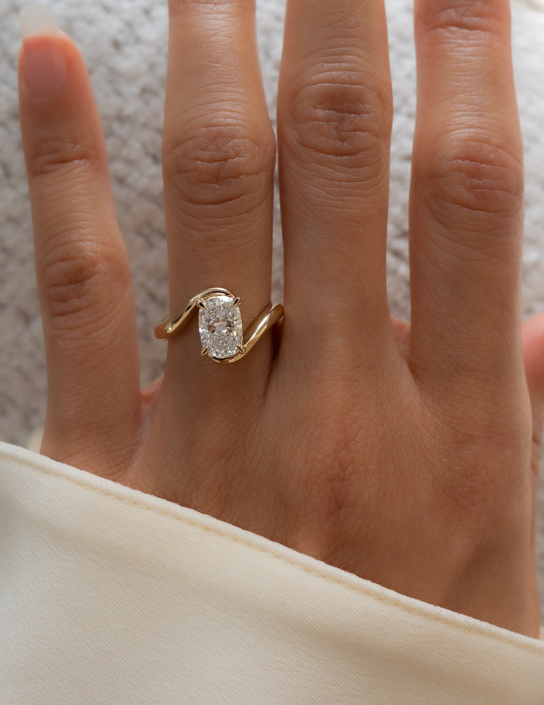 Unique Curved Bypass oval Cut ring