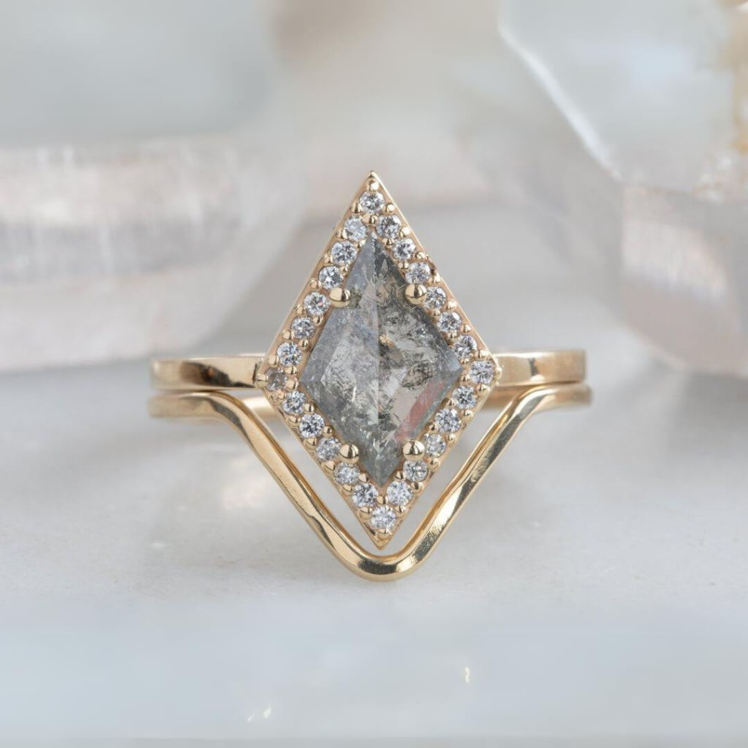 V Shaped Diamond Ring Curved Wedding Band