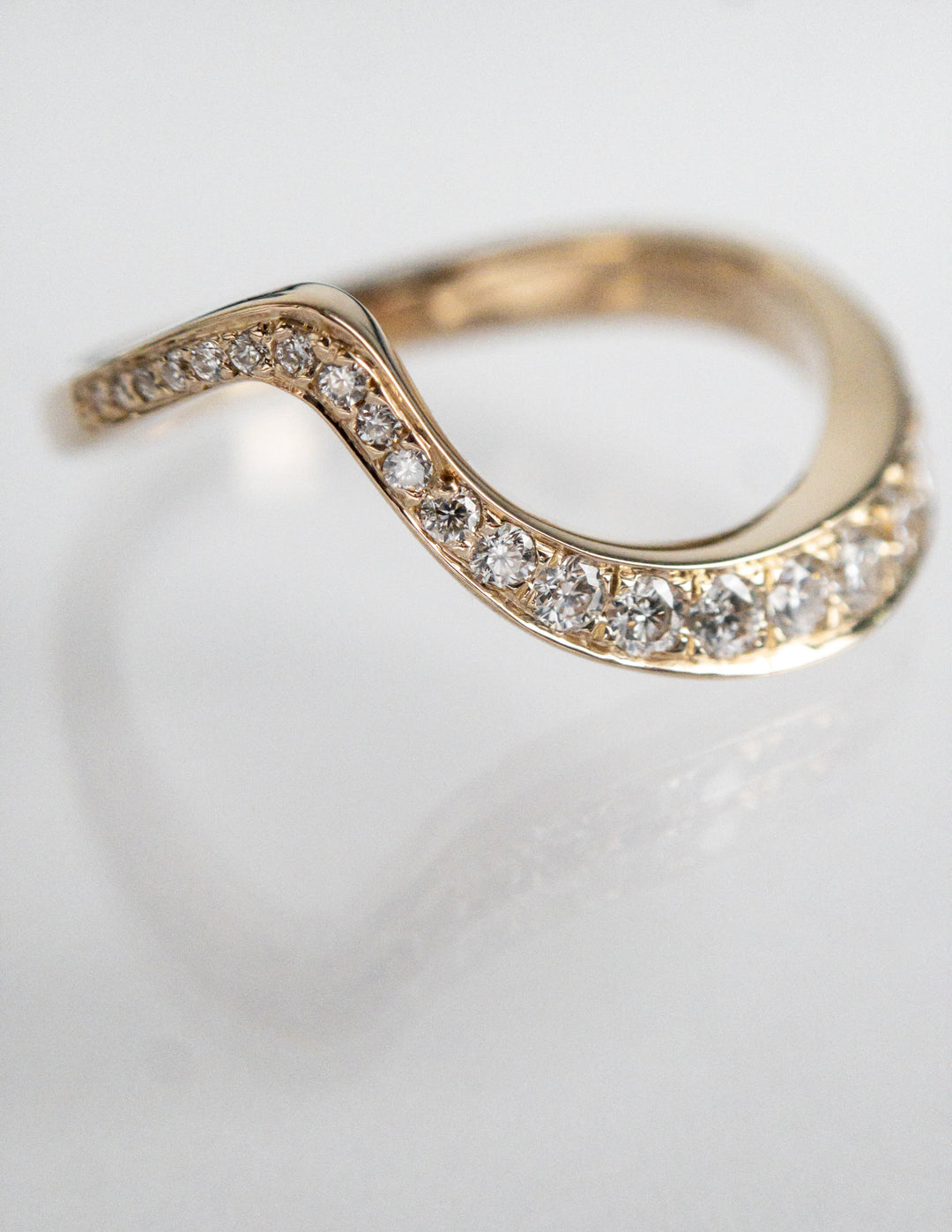 Wave_Style_Diamond_Ring
