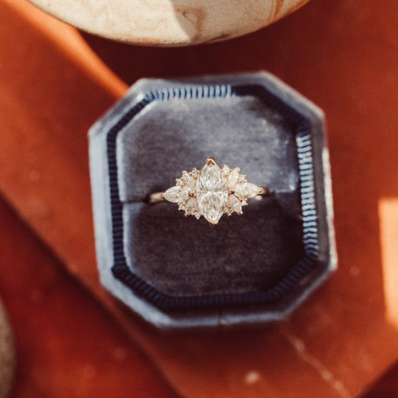Womens Vintage Style Solitaire Ring