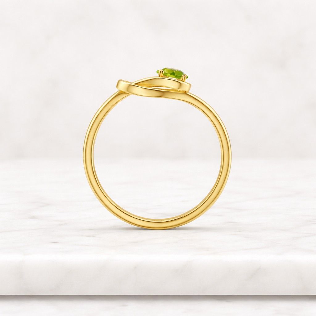 Natural Green Peridot Ring for Women 925 Sterling Silver Oval Cut Gemstone Ring August Birthstone Jewelry Gift Vintage Engagement Ring
