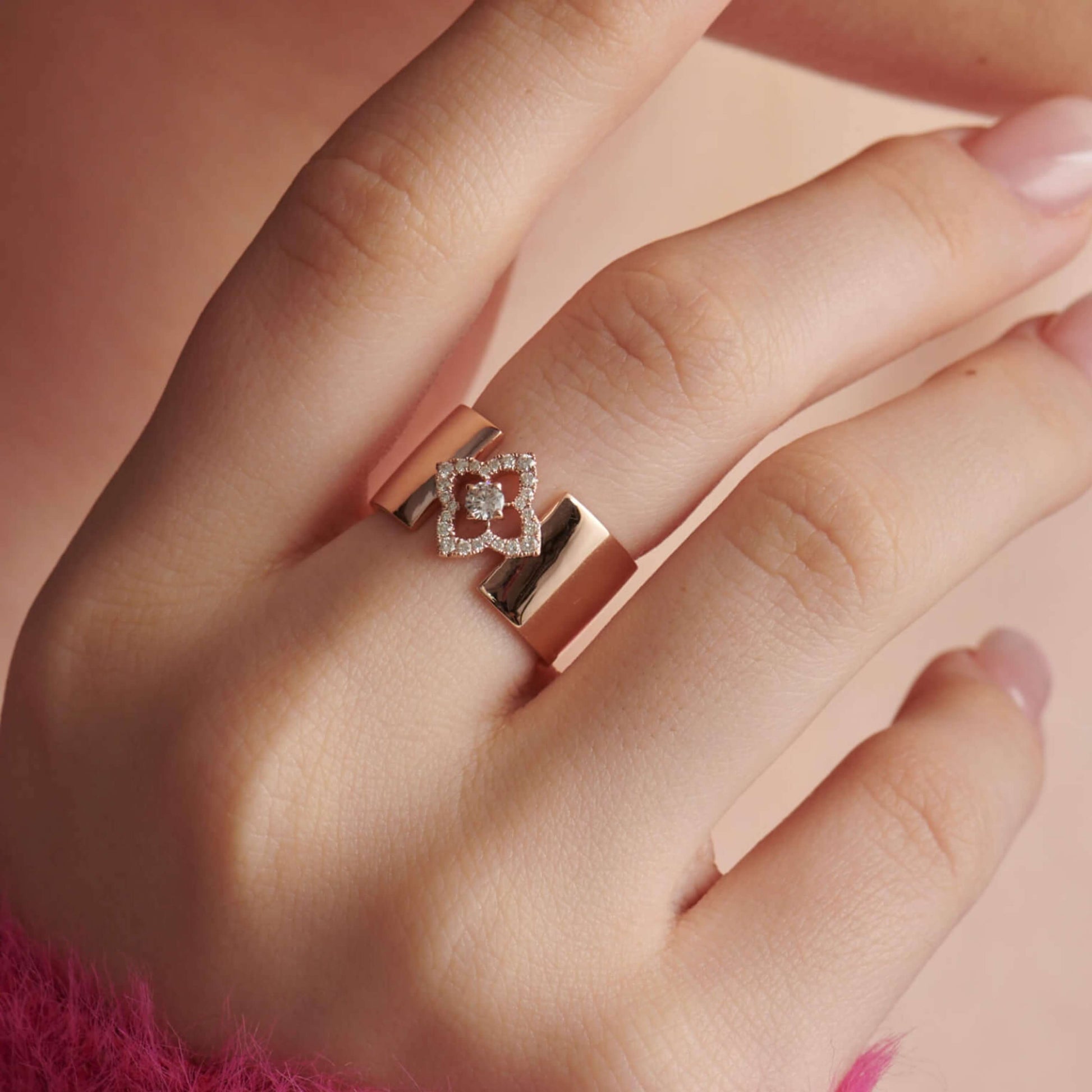 10K Gold Round Diamond Floral Proposal Ring