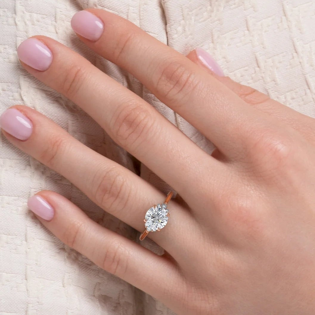 10k Round Cut Lab Grown Diamond Engagement Ring