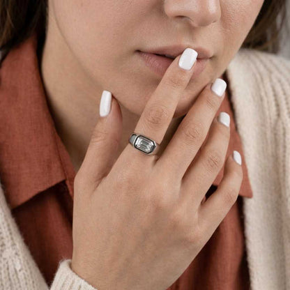 10k gold ring 14k gold ring 18k gold ring rose gold ring white gold ring yellow gold ring solid gold ring gold signet ring gold bezel ring gold band ring gold jewelry real gold ring fine gold ring luxury gold ring