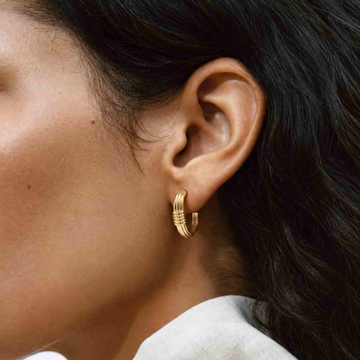 14K 18K Solid Gold Ribbed Hoop Earrings, Dainty Small Mini Sleeper Huggie, Round Stacking Conch Gear Hinged Hoop Earrings Gift For Her Him
