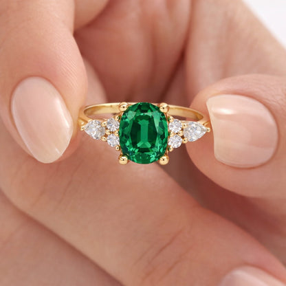  Lab Grown Oval Diamond Engagement Ring