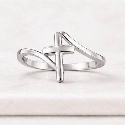 14K Solid Gold Mobius Diamond Wedding Band – Pave Twist Modern Wedding Ring for Women
