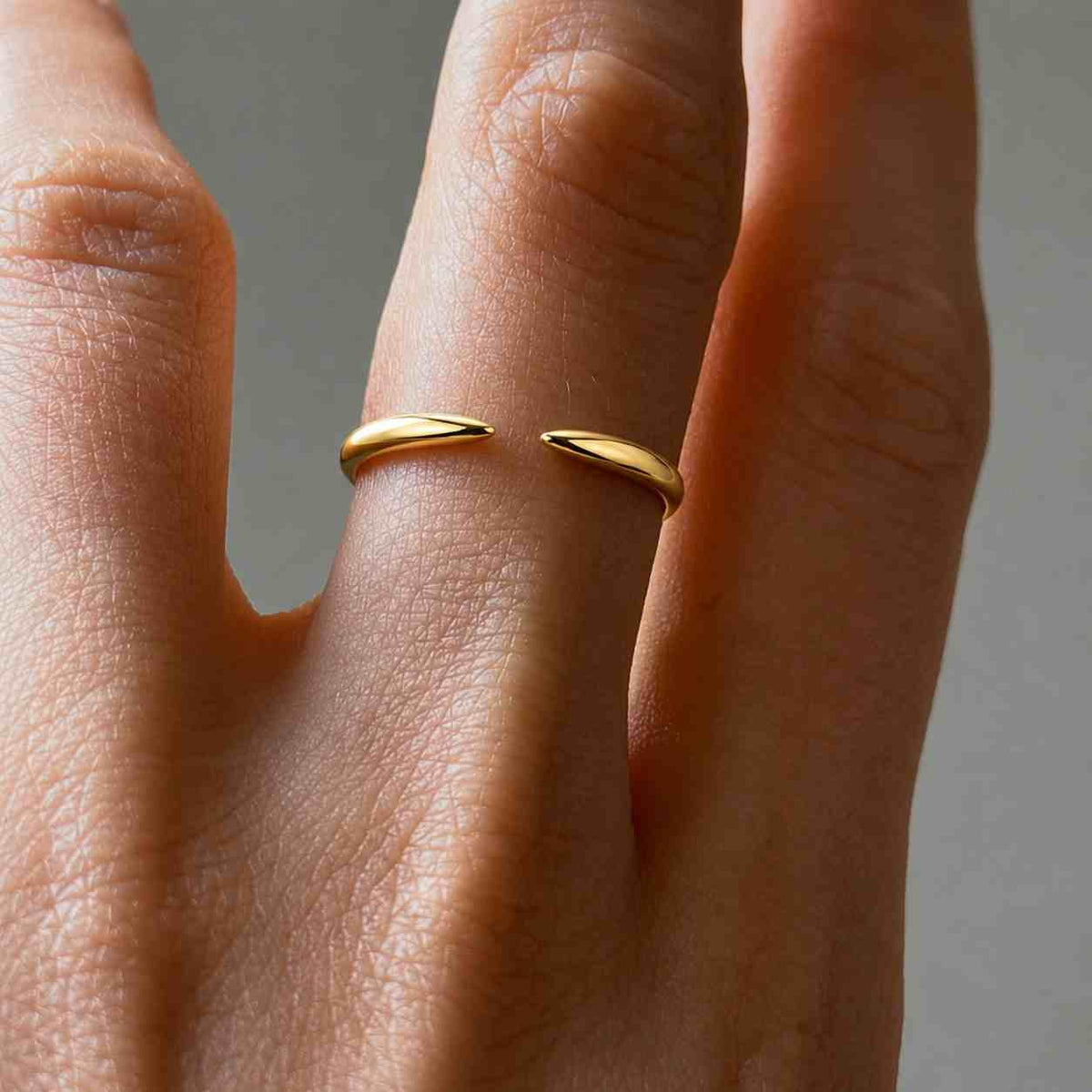 14K Solid Gold Open Cuff Ring / Claw Wrap Ring for Women / 10K / 18K Gold Luxury Fine Jewelry / Modern Stackable Bypass Band / Gift for Her
