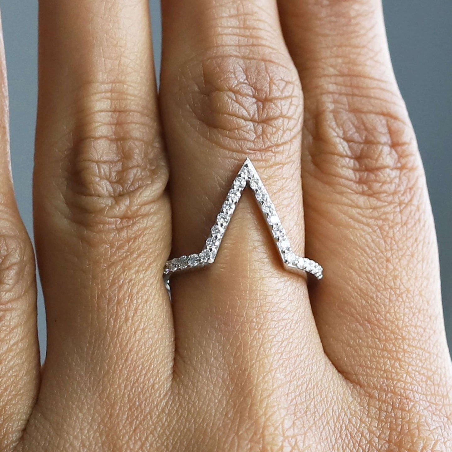 14K White Gold V Shape Diamond Ring