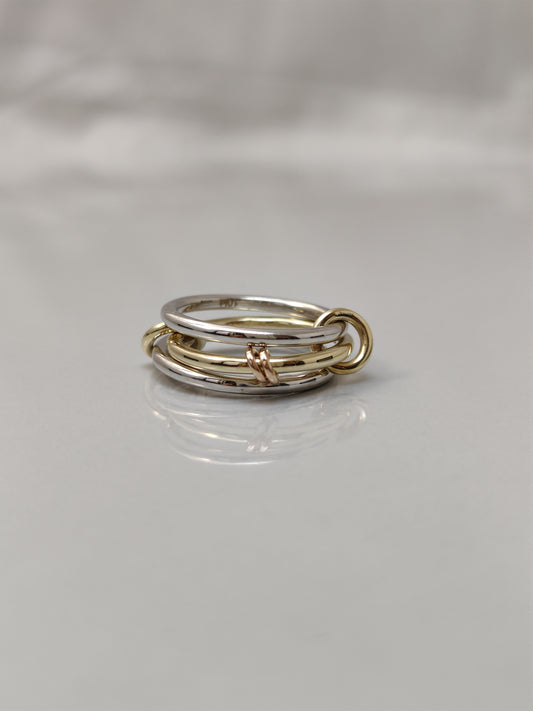 14K_Yellow_Gold_Multi_Link_Connected_Ring_ee46d258-b82c-4264-b292-5fb89977ee2b