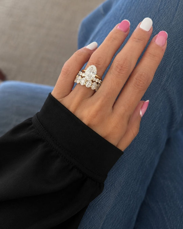 Oval Cut Moissanite Engagement Ring Set