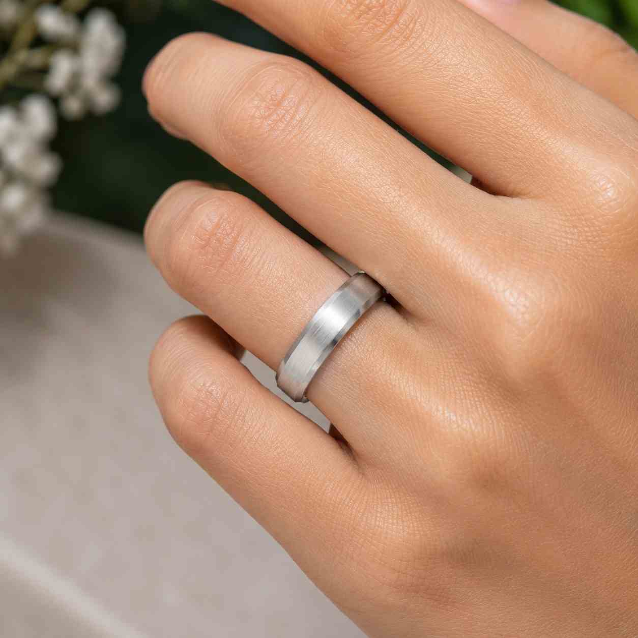 14k Gold Men's Beveled Edge Wedding Band 6MM | 14K Gold Ring