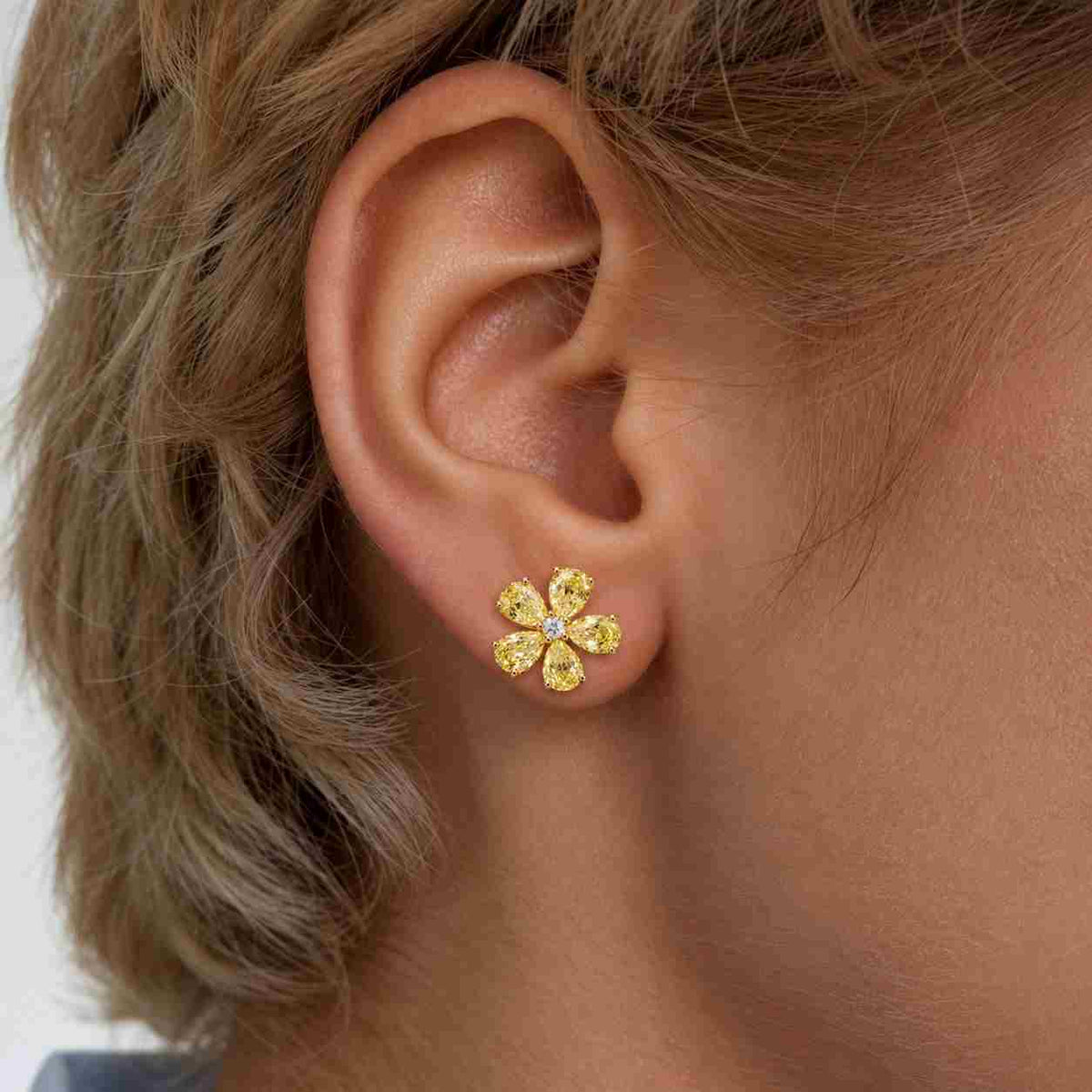 14k gold pear cut flower diamond earrings , lab diamond studs, lab grown diamond, solid gold studs, flower earrings, perfect gift
