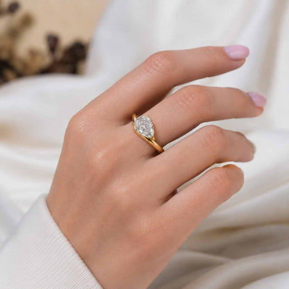 14k Pear E, VVS2 IGI Certified Engagement Ring Pear Diamond Ring Lab Grown Diamond Ring Round Side Stone Anniversary Gift Solid Gold Ring
