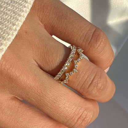 14k Round Cut Diamond Lace Edge Ring