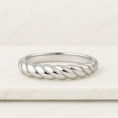 14k Solid Gold Mobius Ring 3mm Twisted Wedding Band for Women Minimalist Gold Band