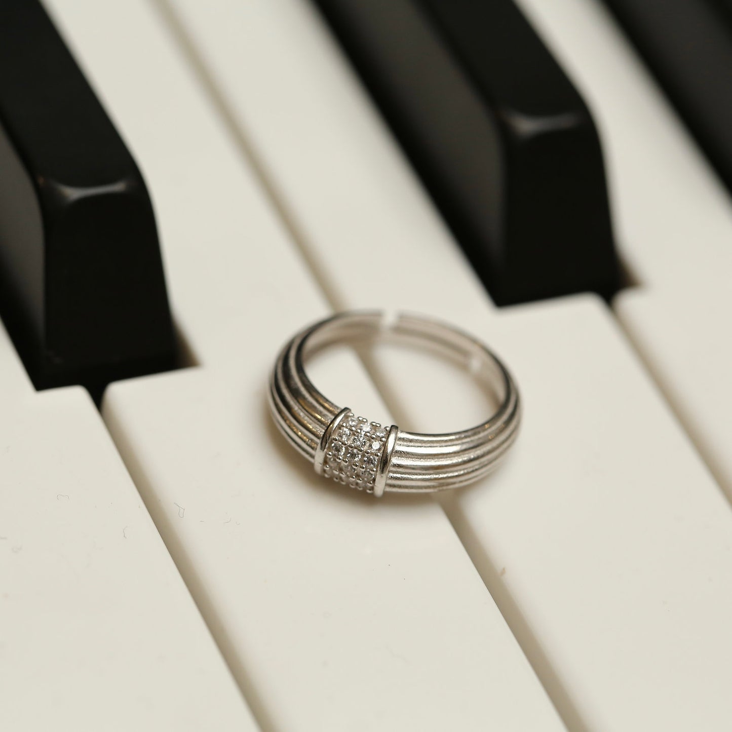 14k_Thick_Band_Ring