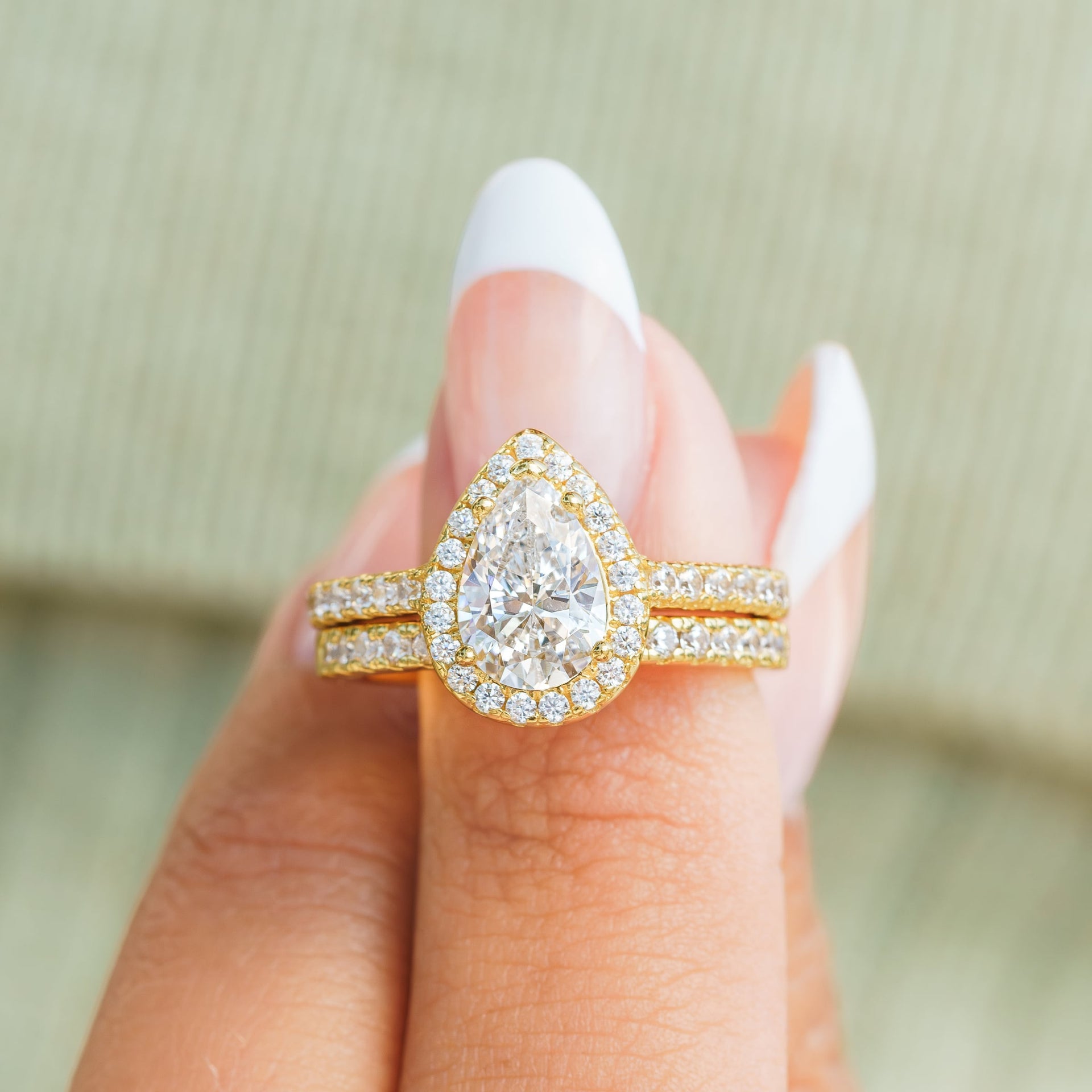 14k Yellow Gold Pear Cut Diamond Halo Bridal Set Wedding Ring