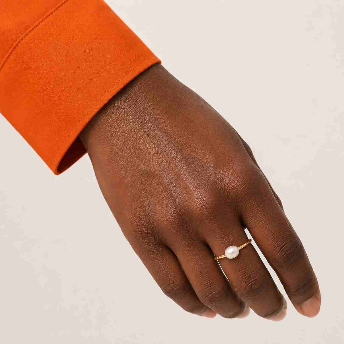 14k solid gold ring with pearl
