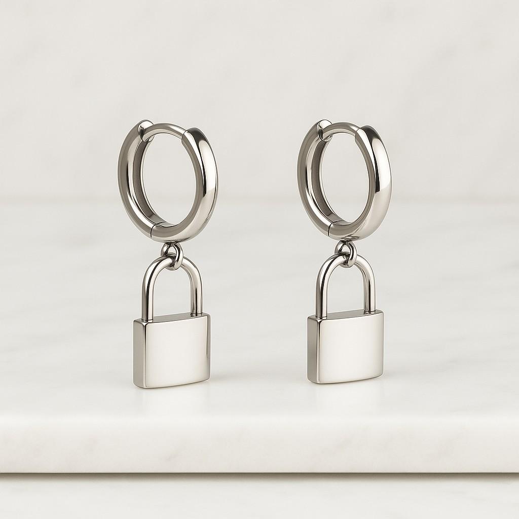 Personalized 18K Gold Name Bracelet for Women