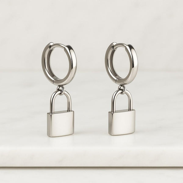 Personalized 18K Gold Name Bracelet for Women