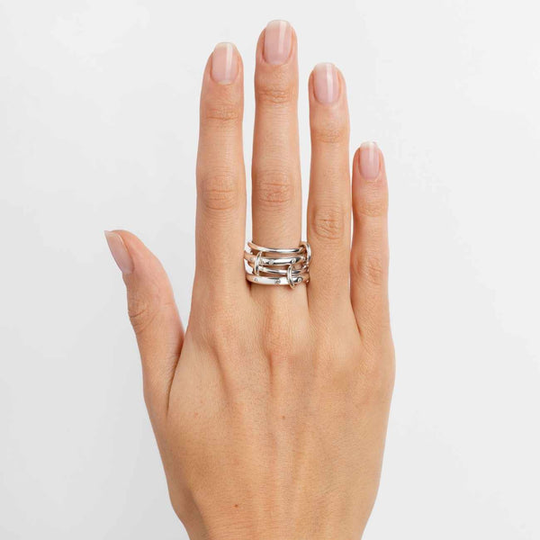 18K White Gold Womens Linked Ring