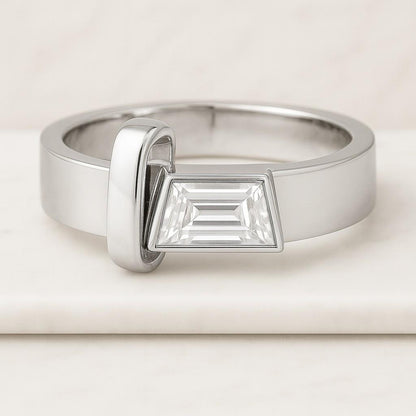 18k Yellow East-West Oval Curved lab Grown Diamond Engagement Ring Prong Set Ring