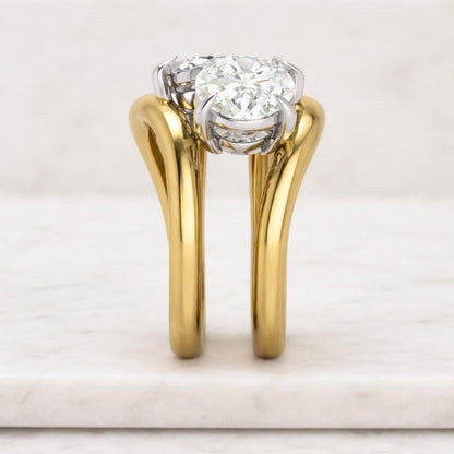 18k Yellow East-West Oval Curved lab Grown Diamond Engagement Ring Set Prong Set Ring Two Stone Ring Handmade Jewelry For Couple