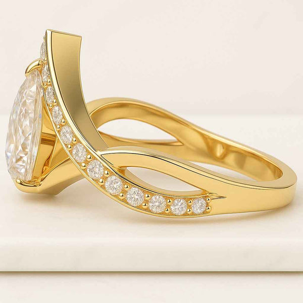 1CT Pear Cut Colorless Moissanite Curved Ring Lab Grown Diamond Solitaire Statement Ring Womens Wedding Fit Engagement Gift Pinky Ring