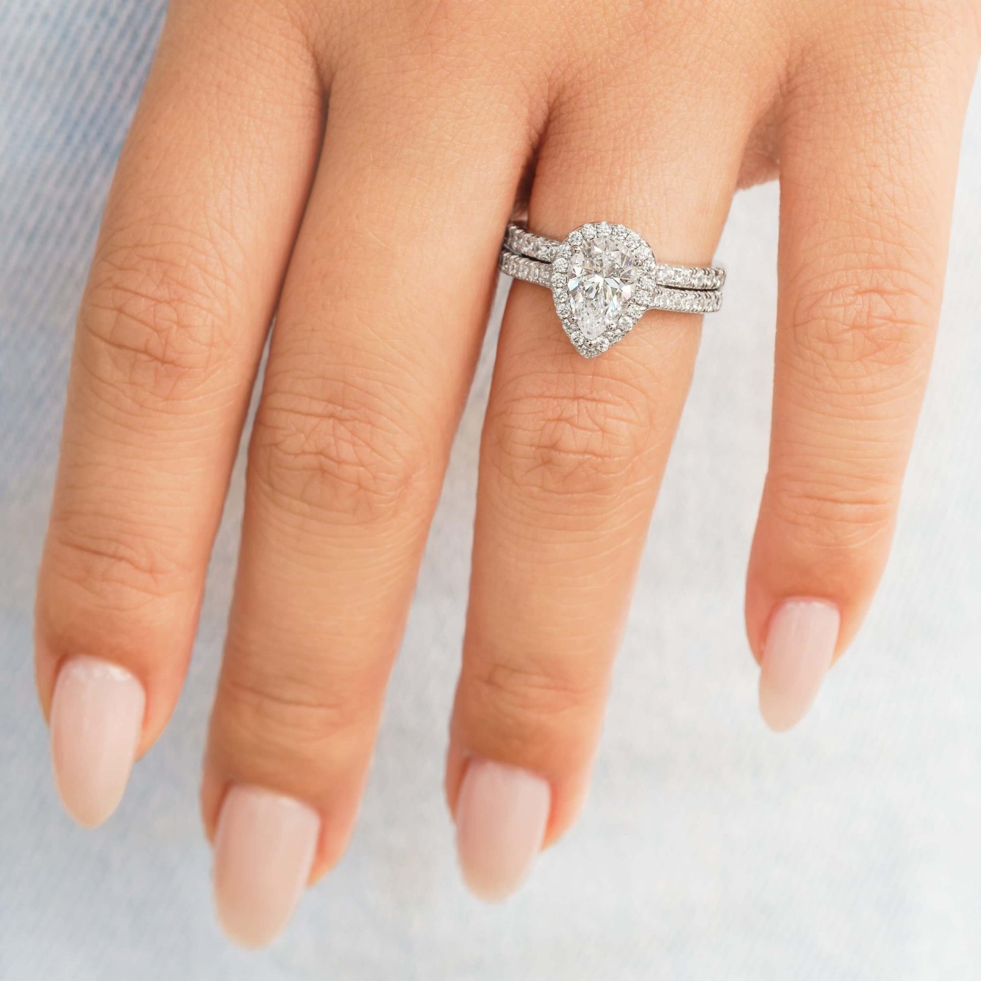 2.00 CT Pear Cut Bridal Set Engagement Ring