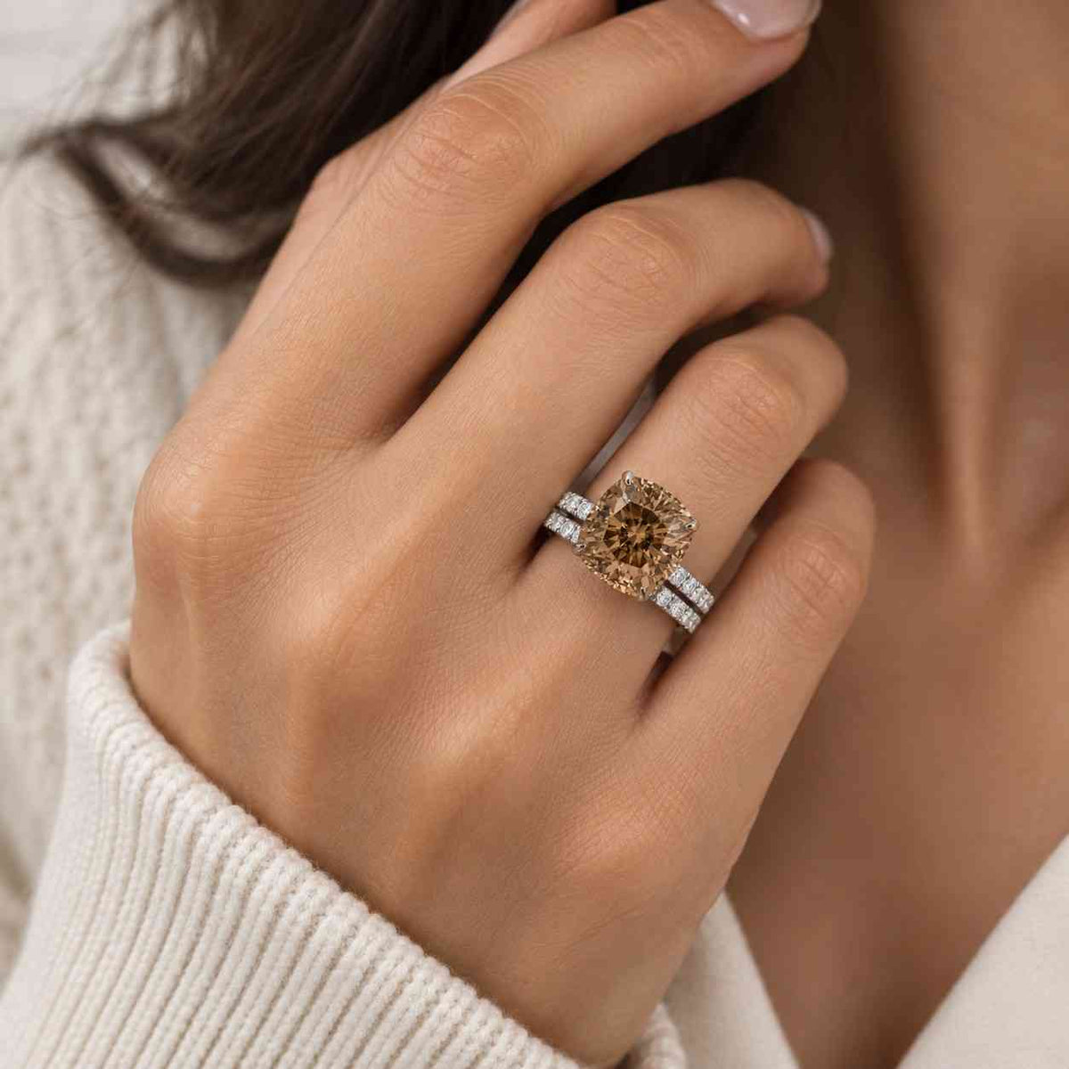 2.14 ctw cushion cut lab grown diamond vine halo engagement ring in d colour vvs2 igi certified promise ring for her
