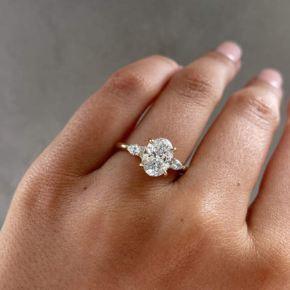 2 CT Oval Cut Simulated Diamond Engagement Rings Oval Cut Moissanite Ring with Round Side Stones Ring