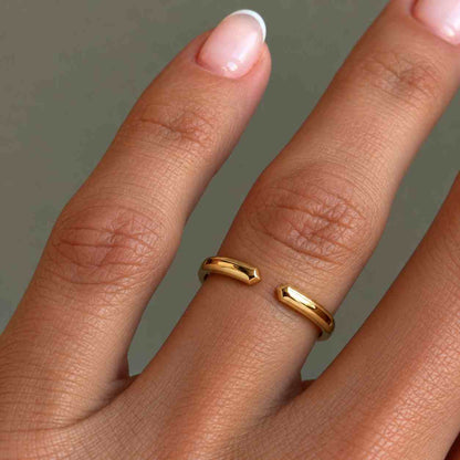 2mm Yellow Gold Wedding Band – Classic Dome Ring, Polished Finish
