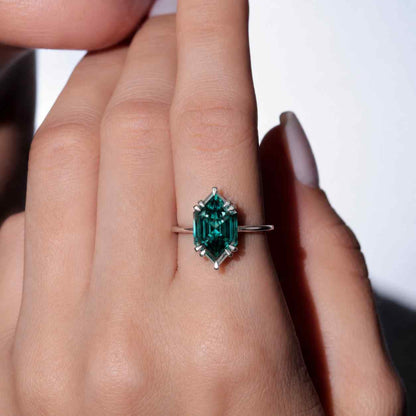 3ct Emerald Marquise Engagement Ring, Emerald ring, Marquise ring, Gemstone ring, Unique ring, Perfect gift for her.

